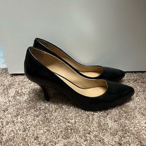 Black low heel pumps